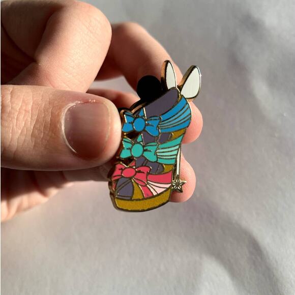 Flora, Fauna, and Merryweather Disney Divas Heel Disney Trading Pin - Picture 1 of 2
